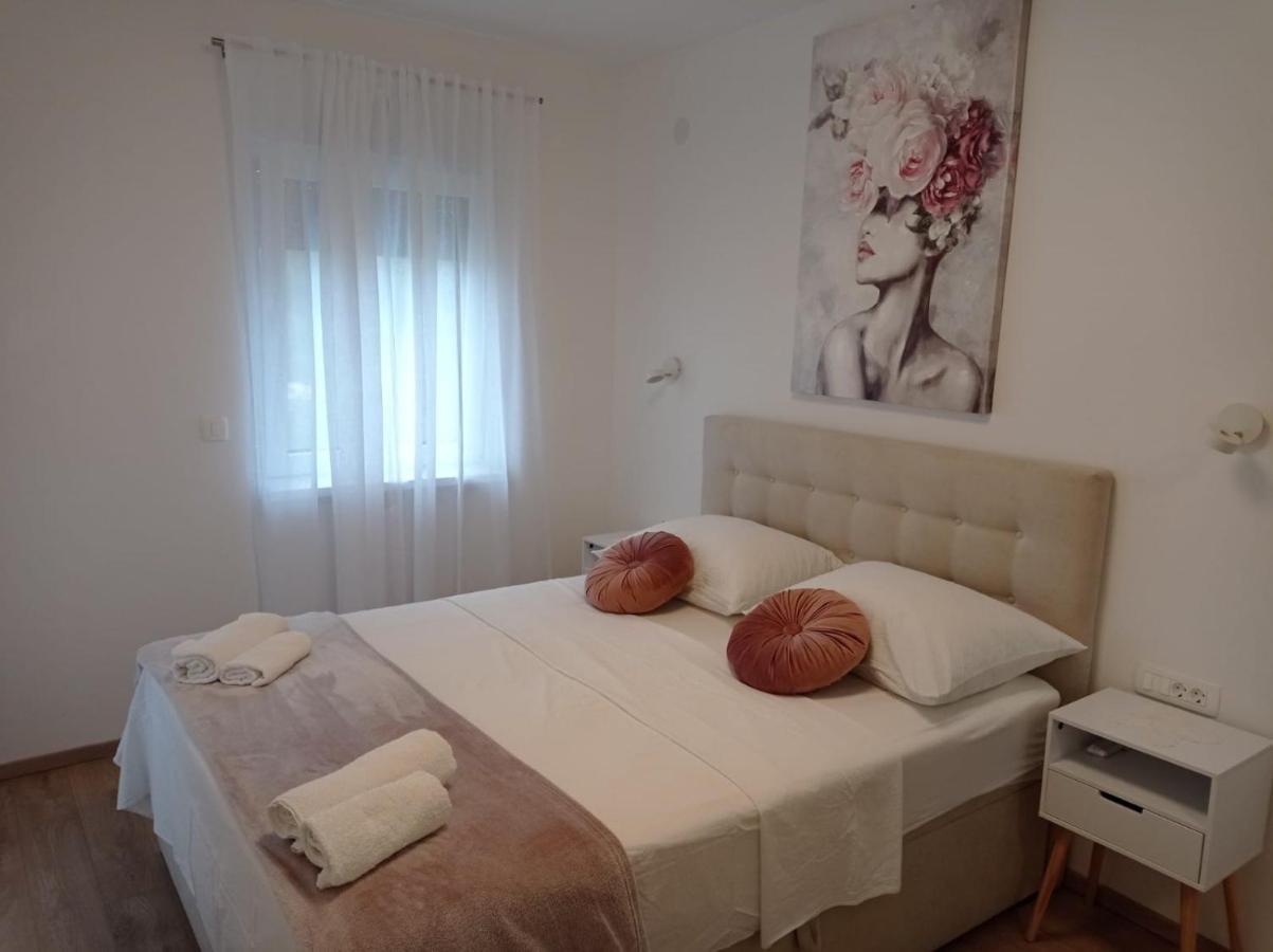 Apartman Franc S Vir Exteriör bild